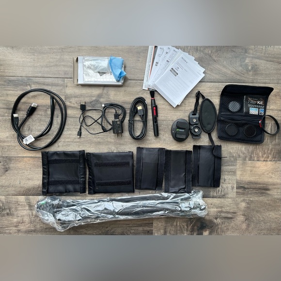 Sony Αlpha a6000 Mirrorless Camera - Full Bundle!! - Picture 2 of 15